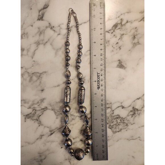 Vintage Silver-Toned Beaded Necklace With Ornate Detailing - Picture 3 of 3